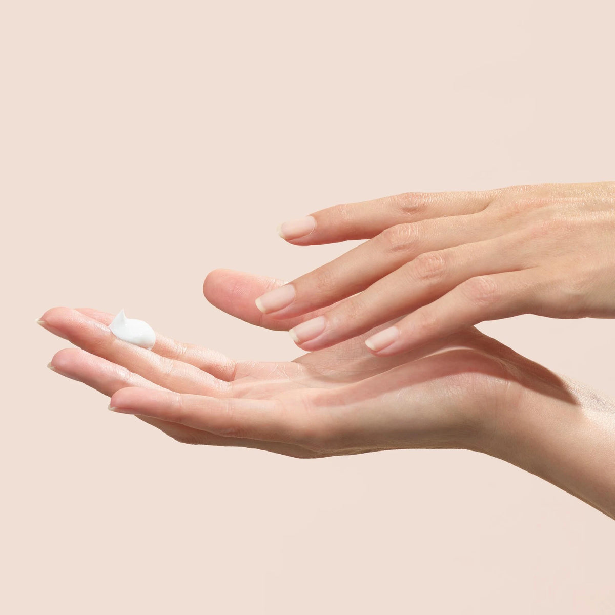 Avène Cicalfate+ Restorative Protective Cream 40ml application